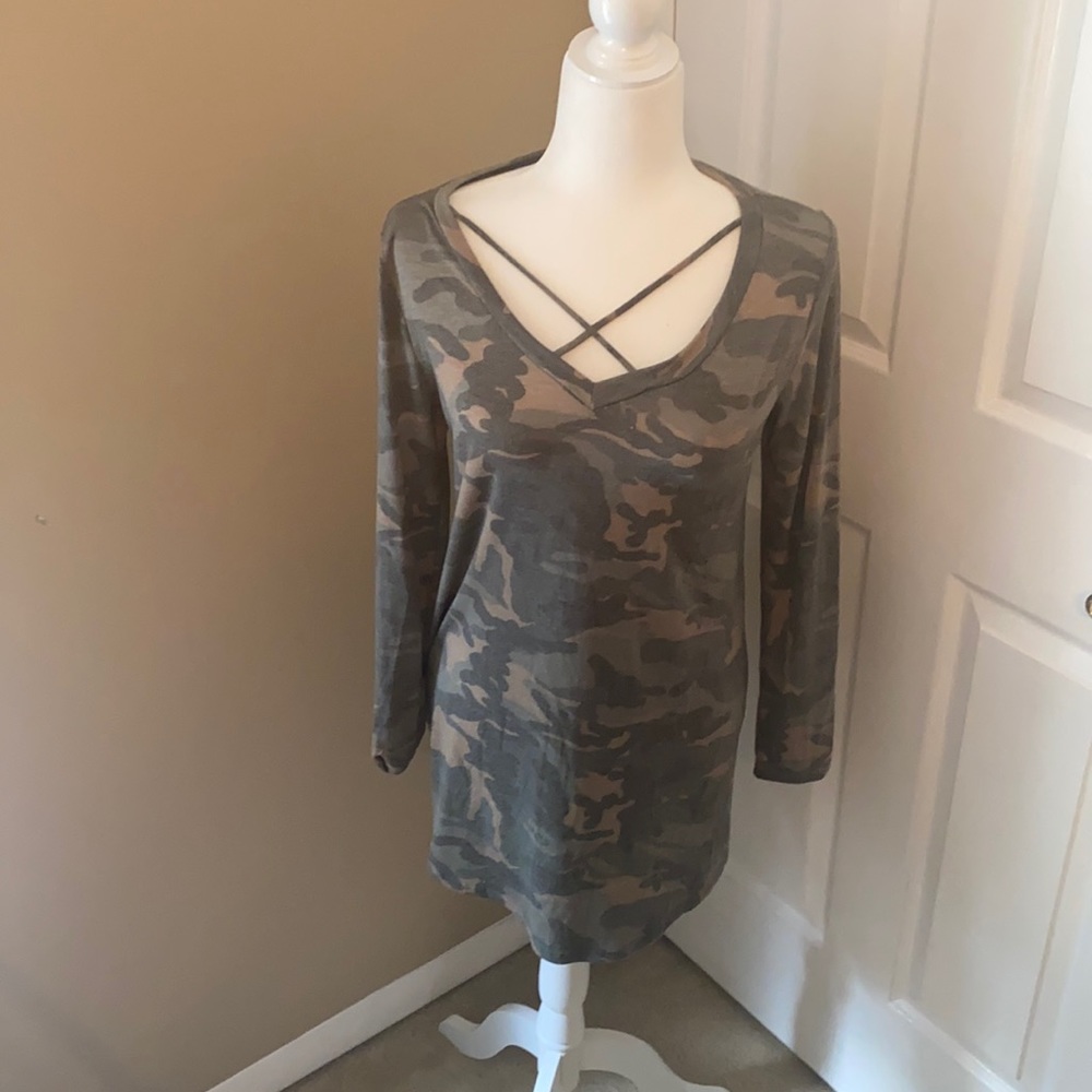 Seeet Pea Camo LS Tunic Top